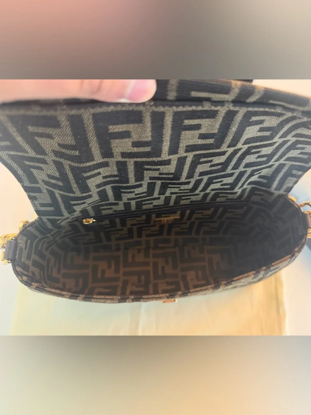 Fendi Baguette Classic Brown FF Zucca Print - Picture 4 of 8
